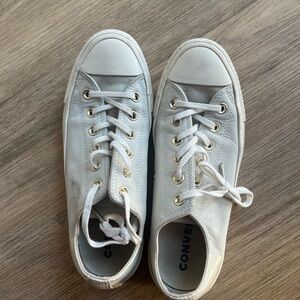 Converse Women’s Off White Sneakers